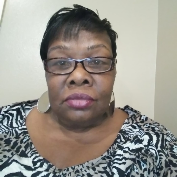 Meet your Posher, Beverly - Picture 1 of 1